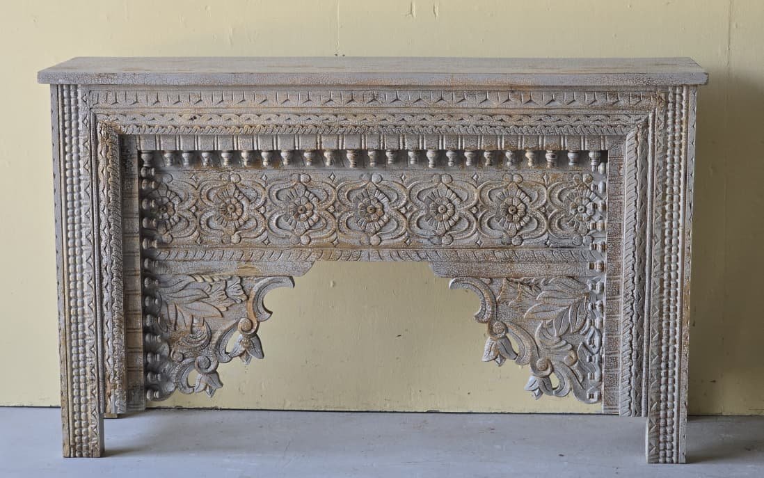 Rajsi Peetika — The Royal Console - Image 1
